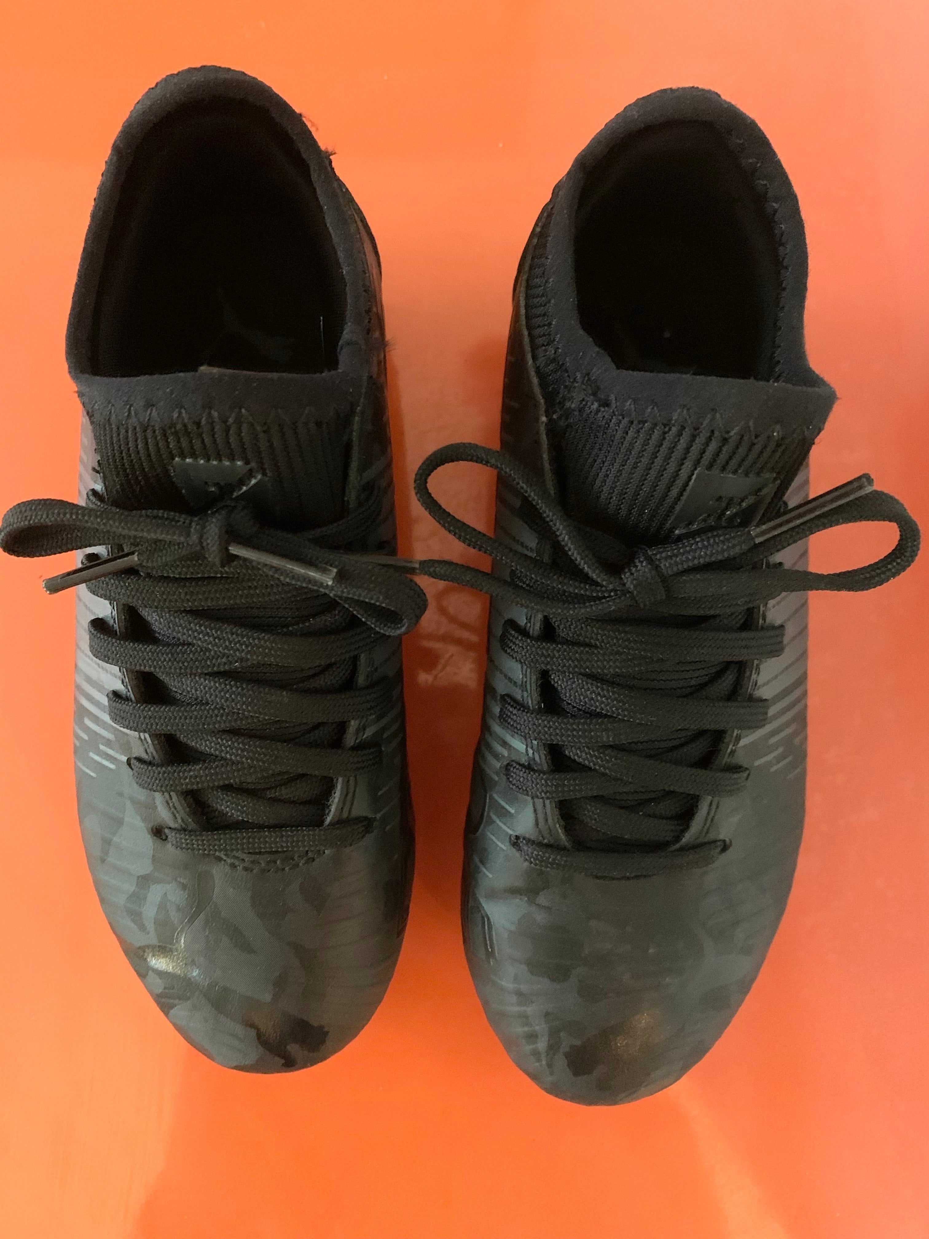 Fotbollsskor, Puma, stl 31