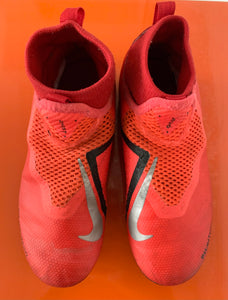 Fotbollsskor, Nike Phantom, stl 32