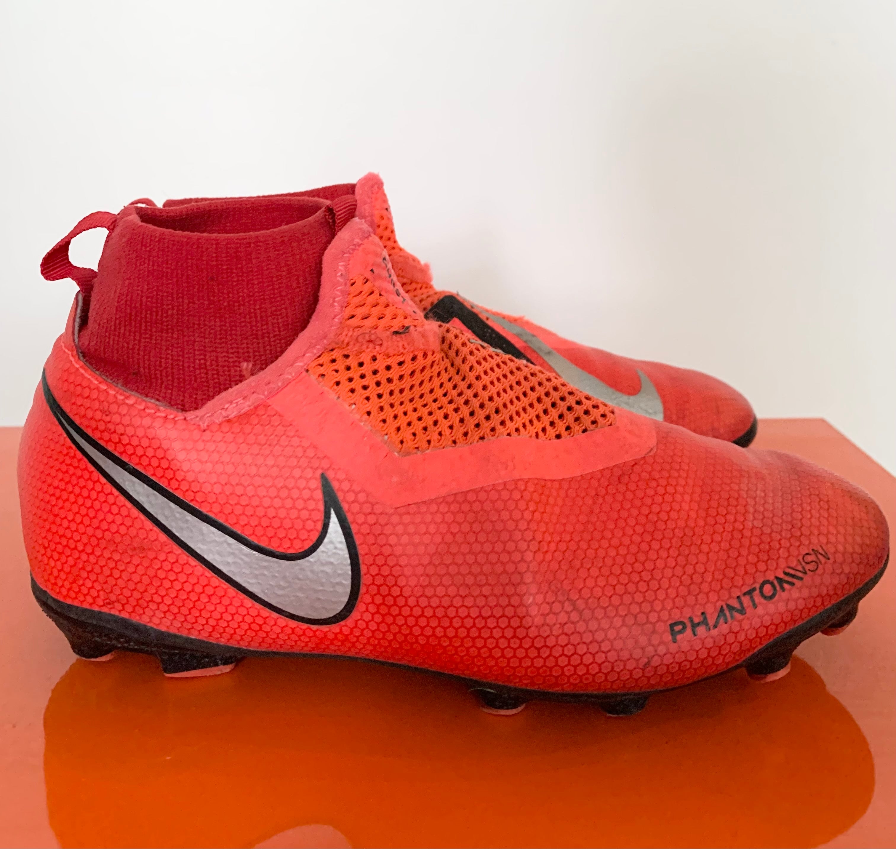 Fotbollsskor, Nike Phantom, stl 32